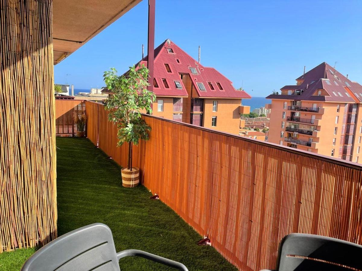 Apartamento Con Piscina Y Gran Terraza Con Vistas - Muy Cerca De La Playa, El Centro Y La Estacion Daire Vilassar De Mar Dış mekan fotoğraf